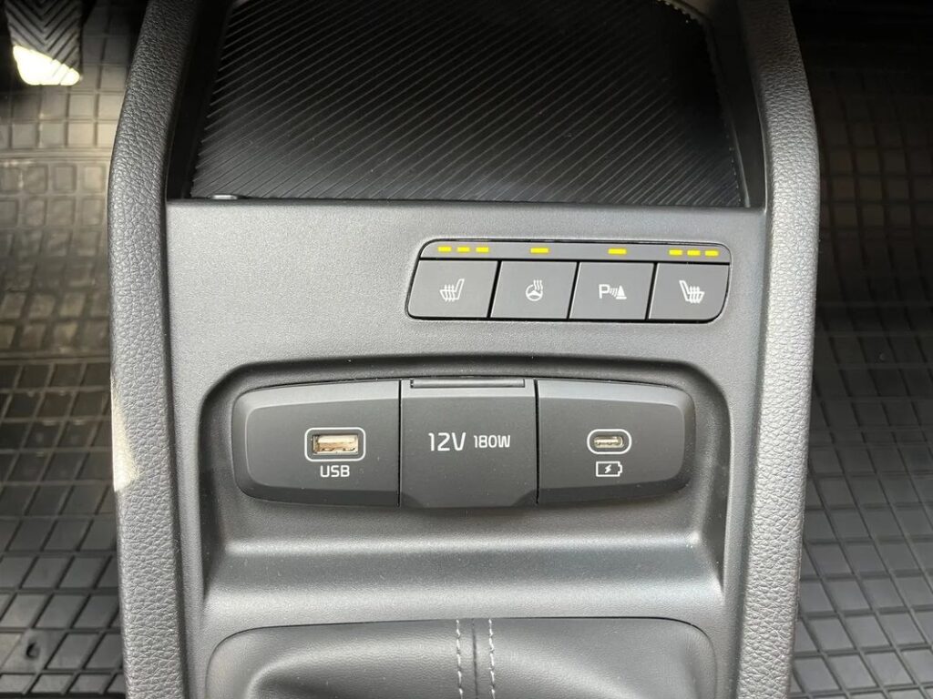 KIA STONIC 1.0 T-GDI M