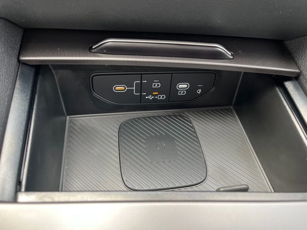 KIA SPORTAGE 1.6 T-GDI HEV Black Edition 2WD