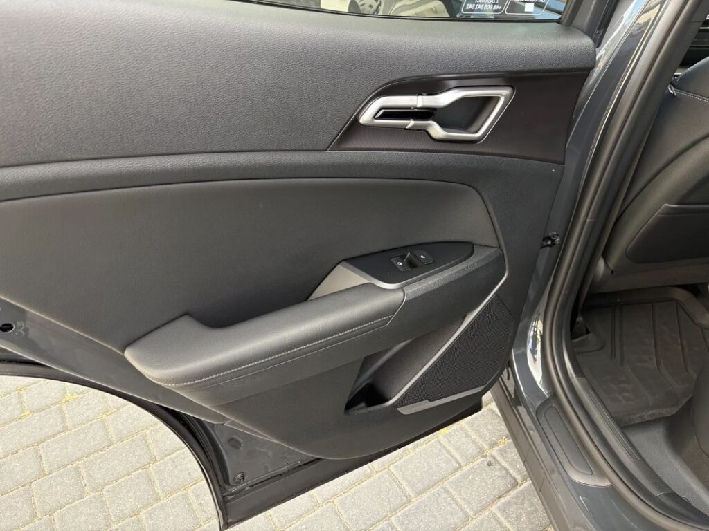 KIA SPORTAGE 1.6 T-GDI HEV Black Edition 2WD