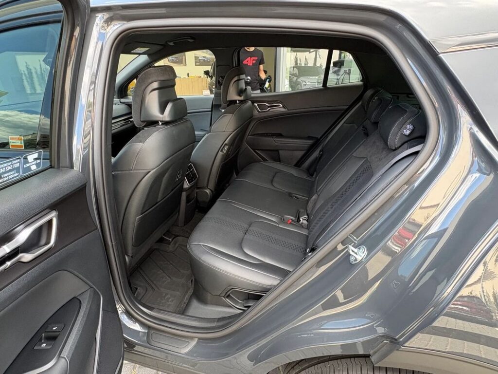 KIA SPORTAGE 1.6 T-GDI HEV Black Edition 2WD