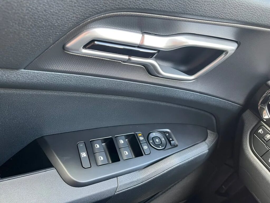 KIA SPORTAGE 1.6 T-GDI HEV Business Line 2WD