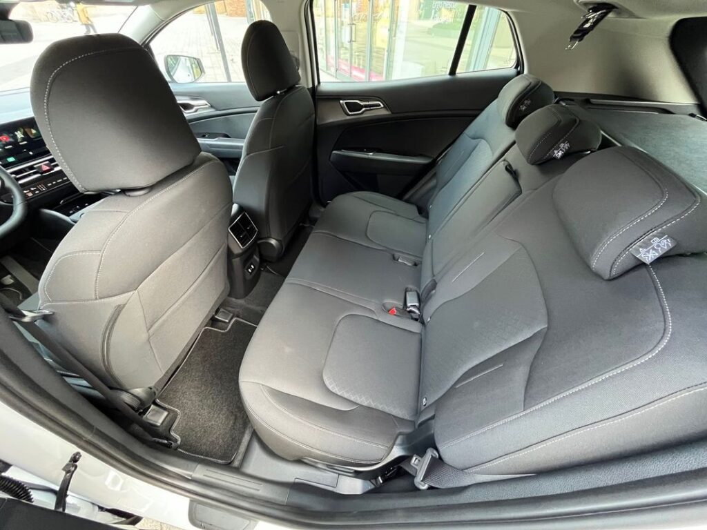 KIA SPORTAGE 1.6 T-GDI HEV Business Line 2WD