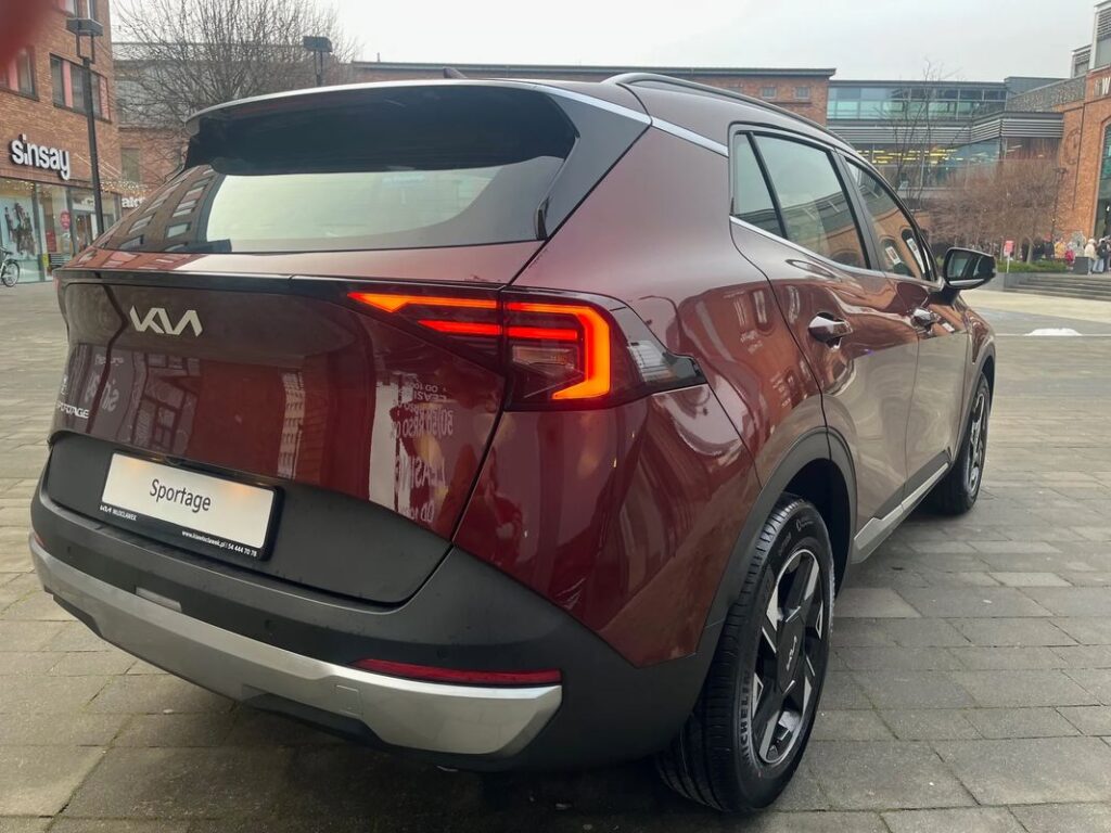 KIA SPORTAGE 1.6 T-GDI HEV Business Line 2WD