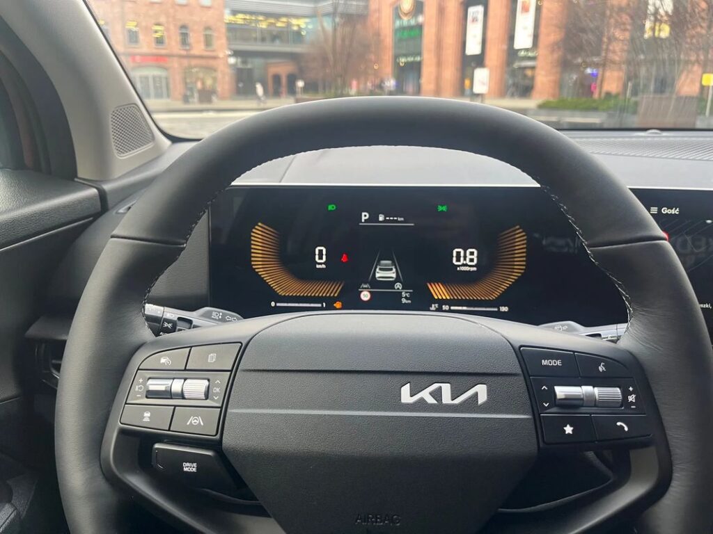 KIA SPORTAGE 1.6 T-GDI HEV Business Line 2WD