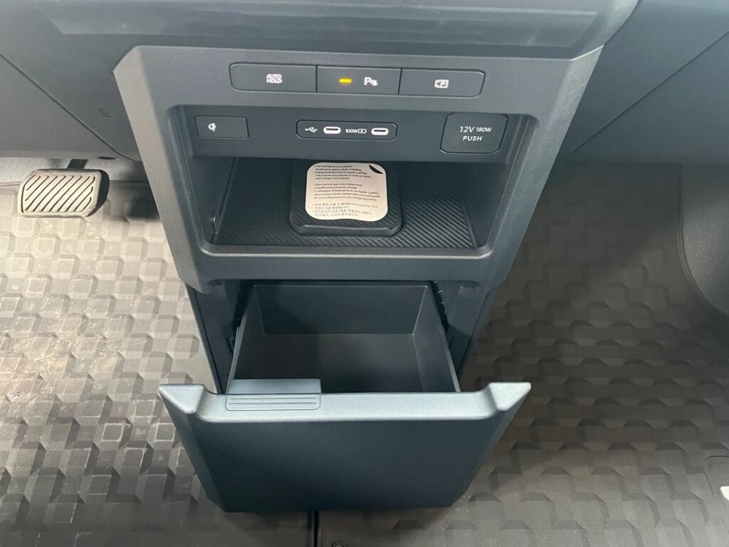 KIA PV5