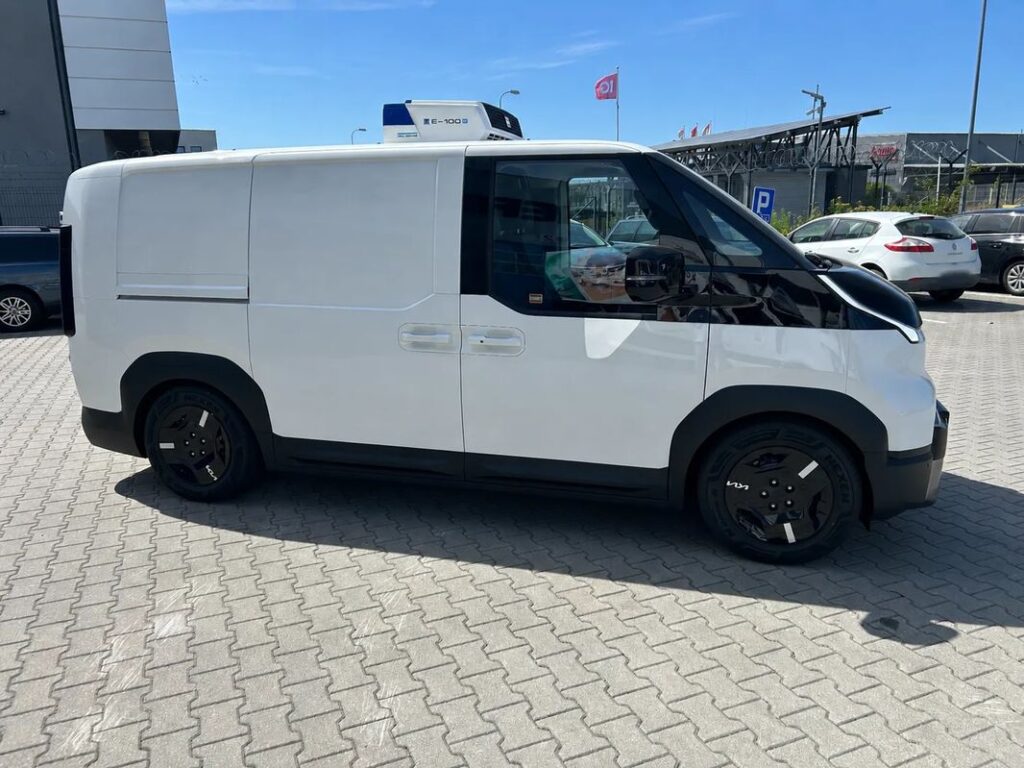 KIA PV5
