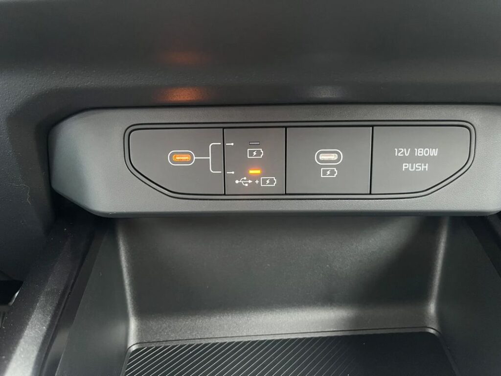 KIA NIRO 1.6 GDI Hybrid Business Line