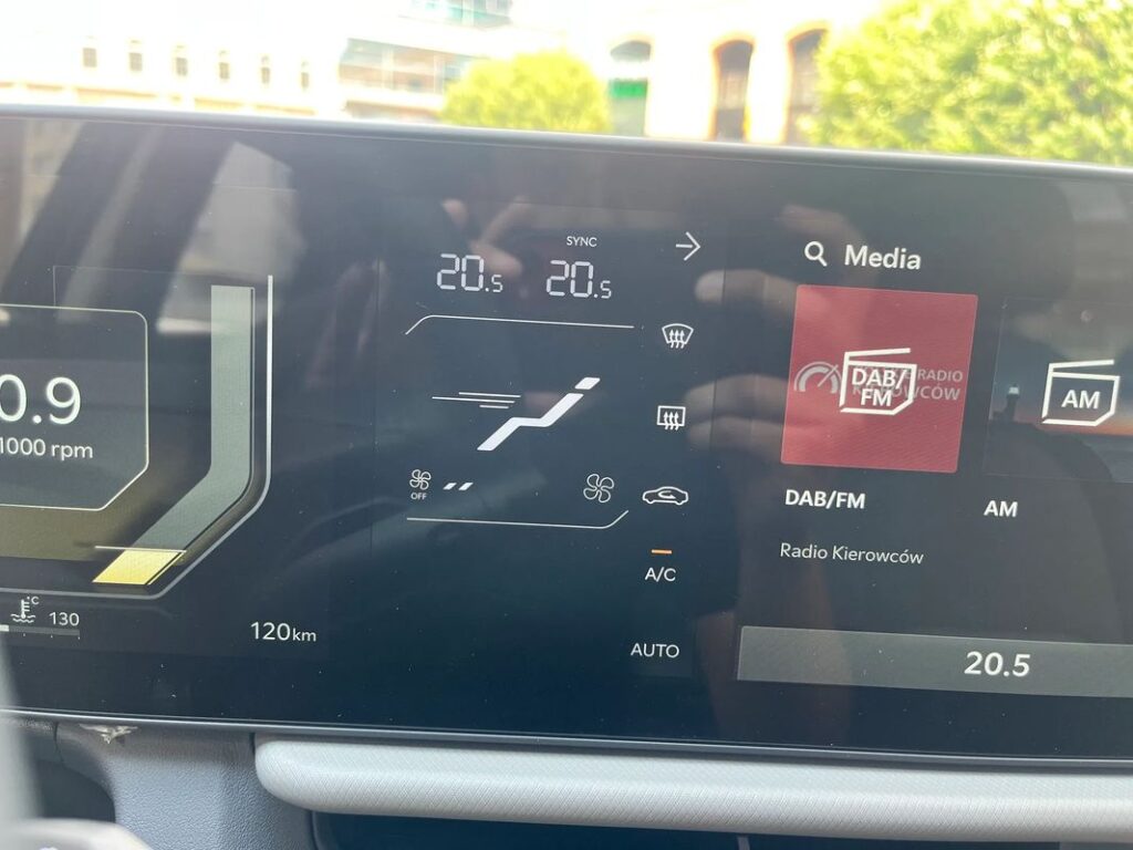 KIA SELTOS 1.6 T-GDI M